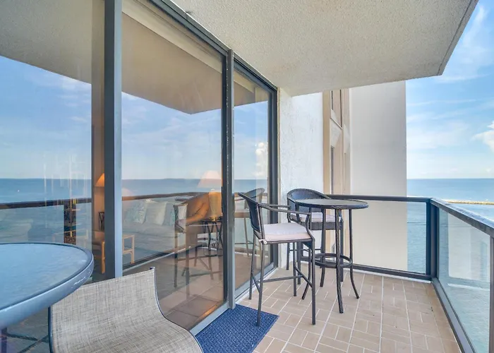 Dolphin & Manatee Viewing From 15th Floor & Pool! * Clearwater Beach